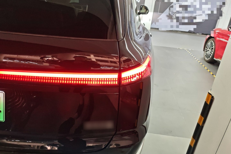 乐道L90 2025款 Ultra 六座版车身外观9