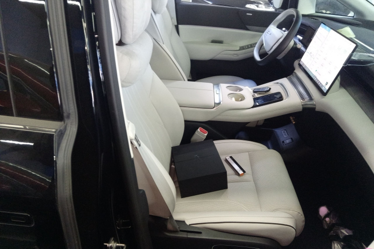 小鹏X9 2024款 640四驱高性能Max局部细节41