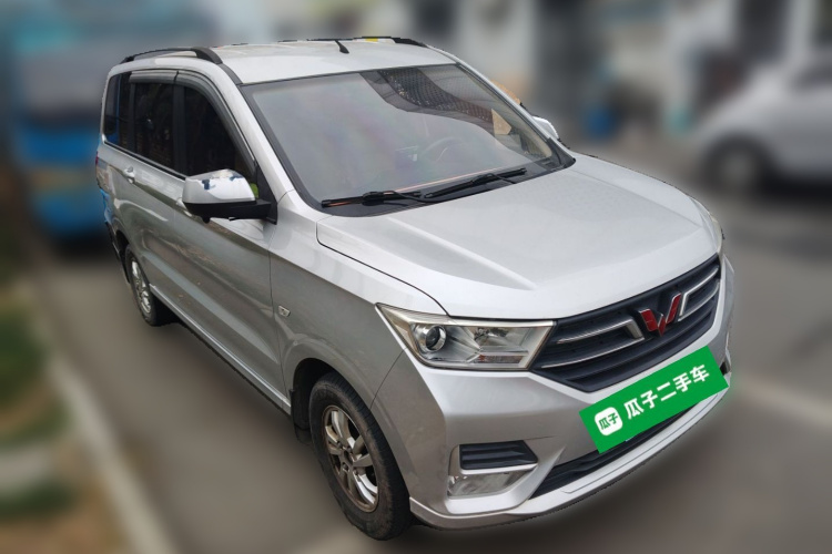 五菱汽车 五菱宏光 2018款 1.5L S舒适型L2B车身外观6002