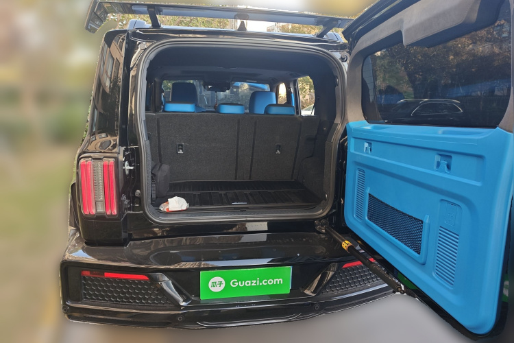 超境汽车 共创坦克300 2023款 2.0T 赛博骑士中控内饰23