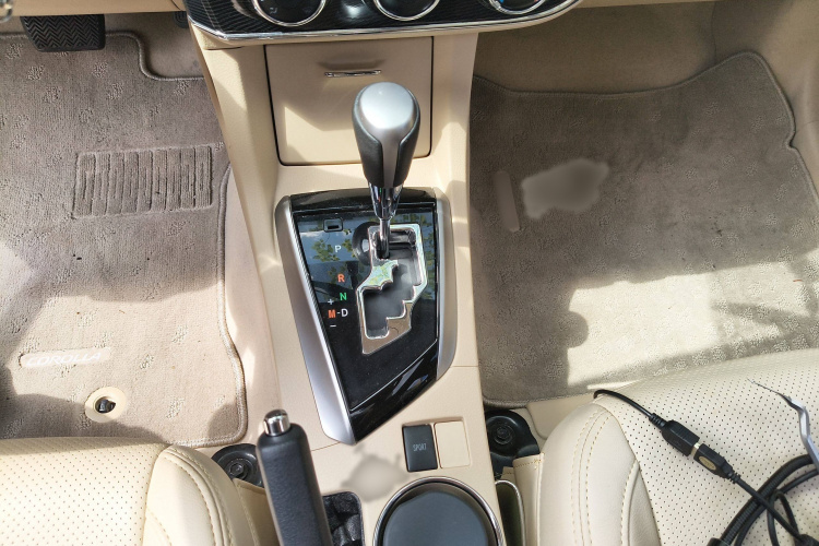 丰田 卡罗拉 2014款 1.6L CVT GL-i局部细节18