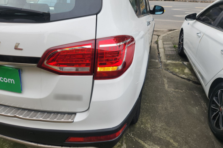 哈弗H6 2015款 运动版 1.5T 自动两驱豪华型车身外观9