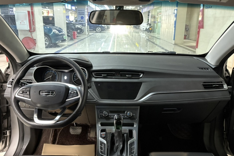 吉利汽车 帝豪 2021款 UP 1.5L CVT豪华型中控内饰7007