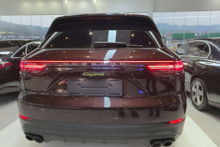 保时捷 Cayenne新能源 2022款 Cayenne E-Hybrid 2.0T 铂金版车身外观6004