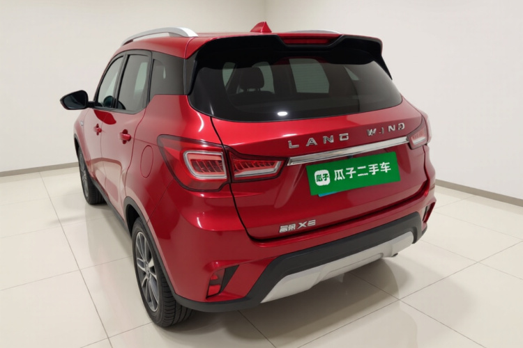 陆风X2 2017款 1.6L 手动精英版车身外观5