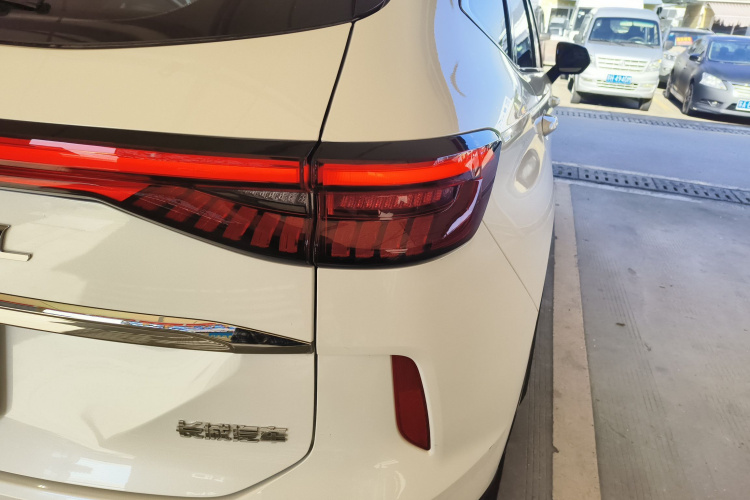 哈弗H6 2021款 第三代 2.0T 自动两驱Max车身外观9