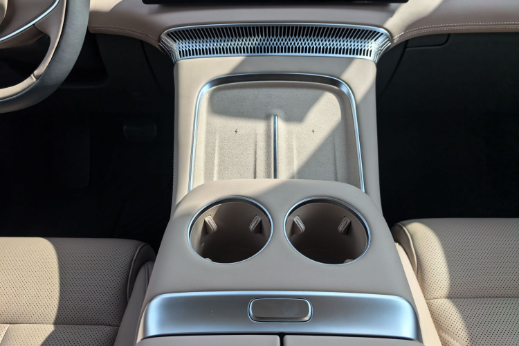 小鹏X9 2025款 740超长续航 Max中控内饰7002