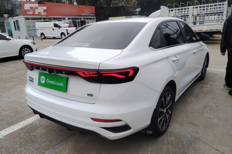 吉利汽车 帝豪 2025款 第4代 1.5L CVT尊贵型车身外观7