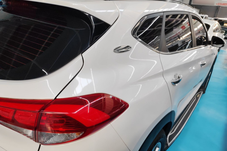 现代 途胜 2018款 1.6T 双离合两驱15周年特别版车身外观6005