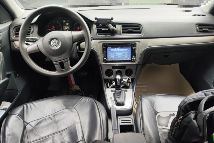 大众 朗逸 2013款 改款经典 1.6L 自动风尚版中控内饰12