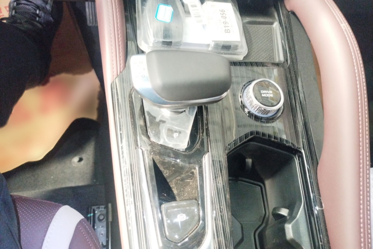 吉利汽车 星越L 2021款 2.0TD 高功自动四驱旗舰型局部细节18