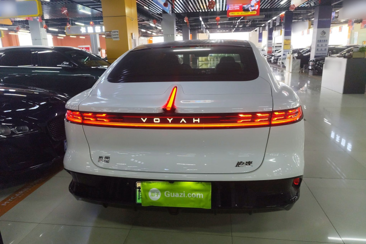 岚图汽车 岚图追光 2024款 PHEV 四驱超长续航行政版车身外观6