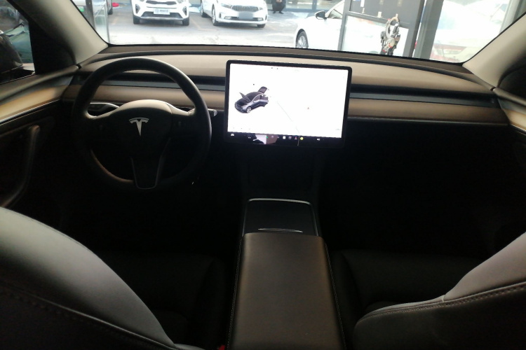 特斯拉 Model Y 2021款 标准续航后驱版中控内饰12