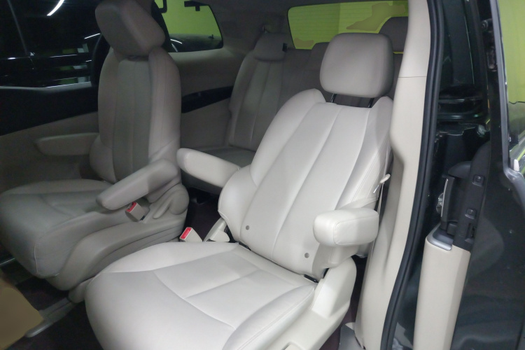 别克GL8 2018款 28T 豪华型 国VI中控内饰21