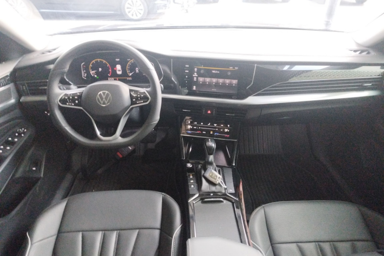 大众 帕萨特 2024款 380TSI 龙腾版中控内饰12