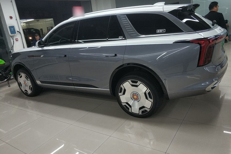 红旗E-HS9 2022款 660km 旗领版 四座车身外观6003