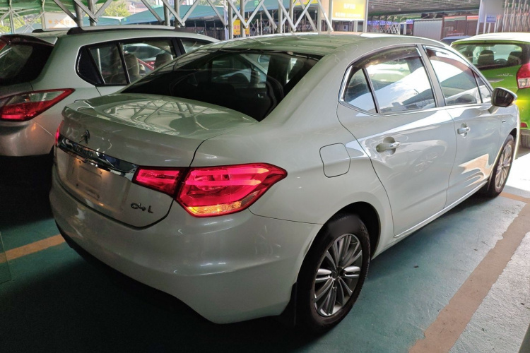 雪铁龙C4L 2015款 1.2T 自动尊贵版车身外观6005