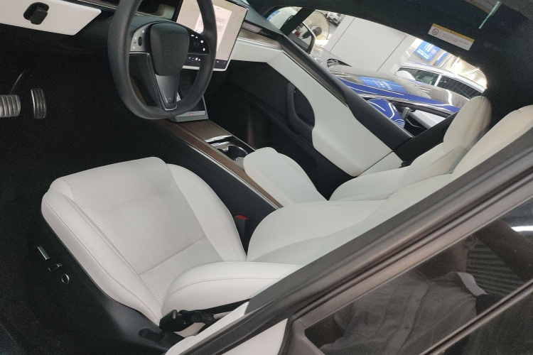 特斯拉 Model X 2023款 双电机全轮驱动版局部细节19