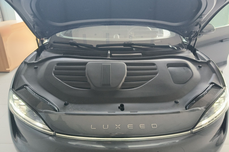 鸿蒙智行 智界R7 2025款 增程 251km Max局部细节24