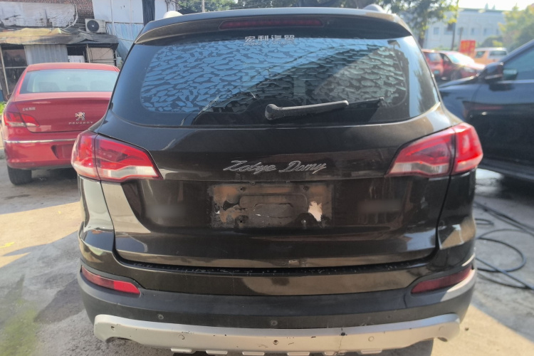 众泰 大迈X5 2017款 升级版 1.5T CVT知县型车身外观6004