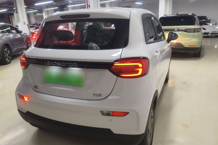 零跑汽车 零跑T03 2024款 200轻享版车身外观6005