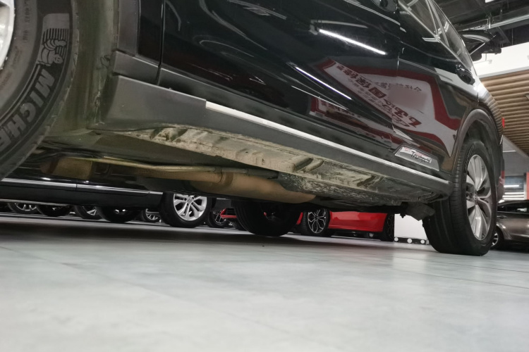 广汽传祺 传祺GS8 2017款 320T 两驱豪华智联版（七座）局部细节9002