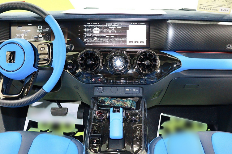 超境汽车 共创坦克300 2023款 2.0T 赛博骑士中控内饰7001