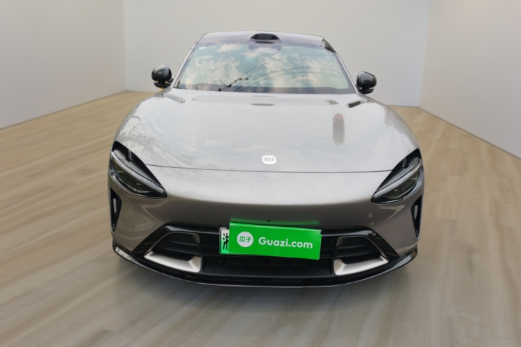 小米汽车 小米YU7 2025款 超长续航高性能四驱Max版车身外观2