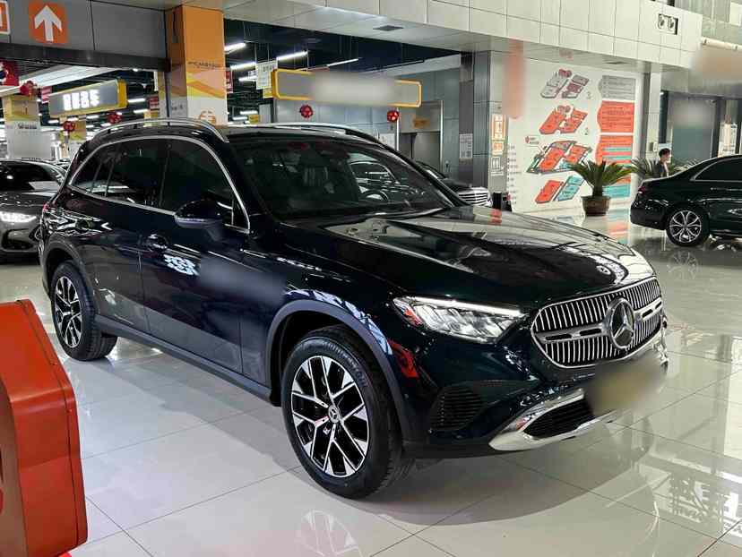 奔驰GLC 2023款 改款 GLC 260 L 4MATIC 动感型 5座(3)
