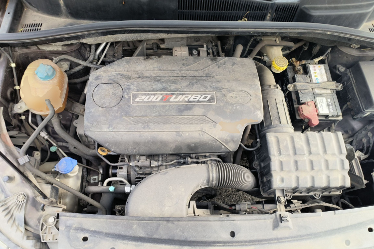 广汽传祺 传祺GS4 2015款 200T 手动精英版机舱底盘24