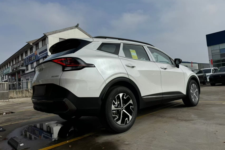 起亚 狮铂拓界 2025款 1.5T 两驱尊贵版车身外观6005