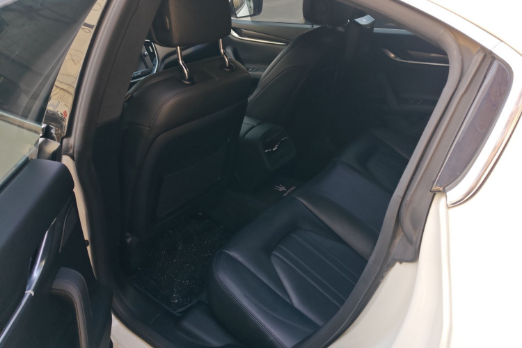 玛莎拉蒂 Ghibli 2014款 3.0T 标准版中控内饰21