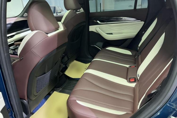 吉利汽车 星越L 2023款 2.0TD 高功自动两驱旗舰型中控内饰7006