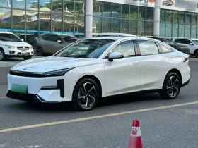 吉利银河 银河L6 2023款 60km PLUS