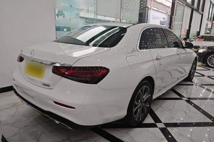 奔驰E级 2021款 E 300 L 运动时尚型车身外观6003