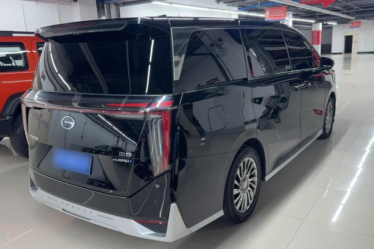 广汽传祺 传祺M8 2023款 宗师系列 双擎 旗舰版车身外观6003