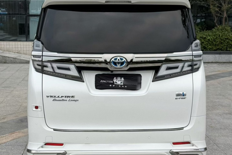 丰田 威尔法 2020款 双擎 2.5L HV豪华版车身外观6007