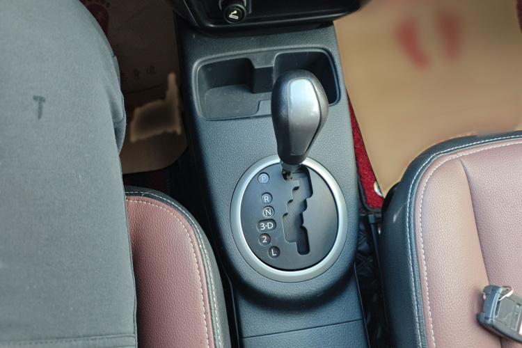 铃木 天语 SX4 2013款 酷锐 1.6L 自动20周年3G智能版局部细节18
