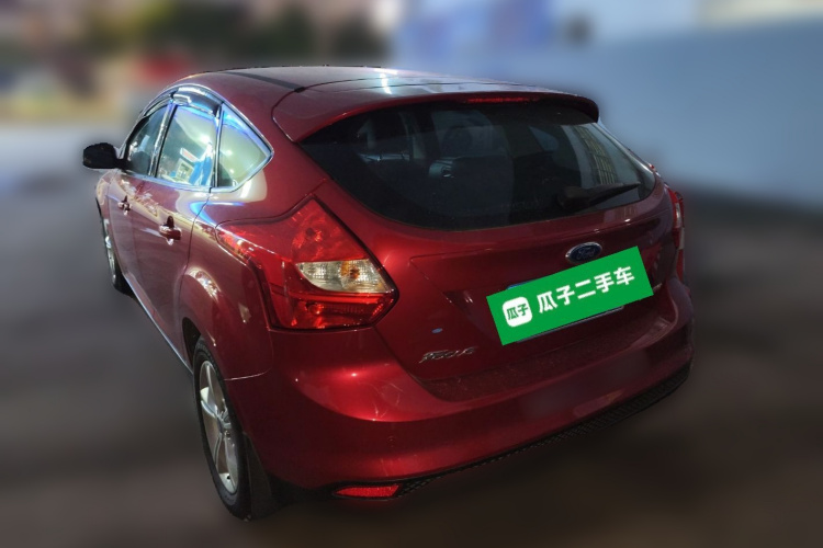 福特 福克斯 2012款 两厢 1.6L 自动风尚型车身外观5