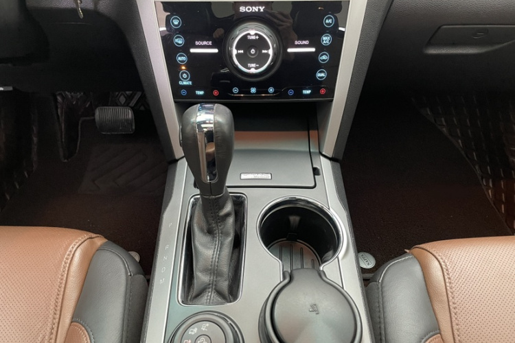 福特 探险者(进口) 2013款 3.5L 尊享型中控内饰7001