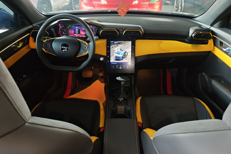 东风风神 奕炫 2023款 马赫版 1.5T 自动追猎骑士版中控内饰7002