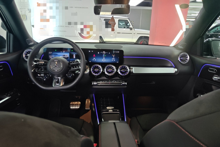 奔驰GLB AMG 2024款 AMG GLB 35 4MATIC中控内饰7002