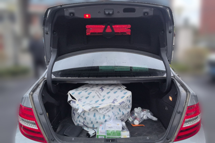 奔驰C级 2013款 C 260 CGI 时尚型中控内饰23