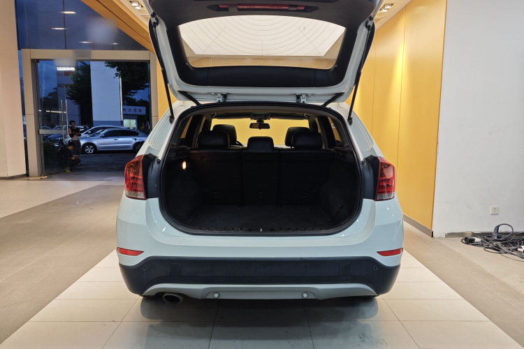 宝马X1 2013款 sDrive18i 时尚型车身外观6004