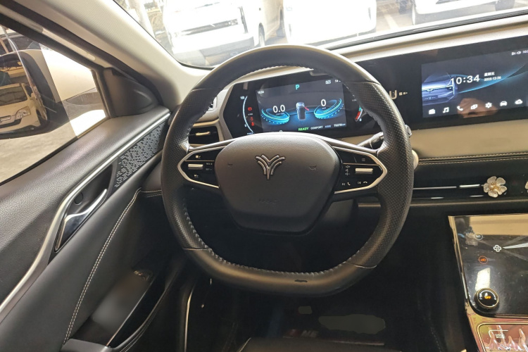 哪吒汽车 哪吒U 2021款 Pro 400 巡航版中控内饰13