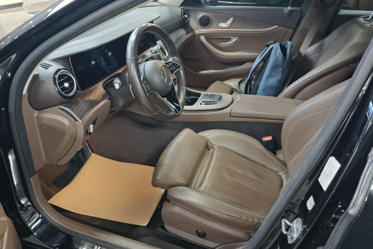 奔驰E级 2021款 E 260 L局部细节19