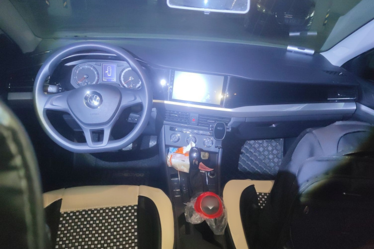 大众 宝来 2020款 1.5L 自动时尚型中控内饰12