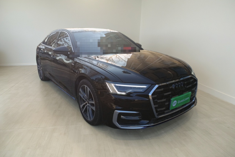 奥迪A6L 2023款 改款 40 TFSI 豪华动感型车身外观3
