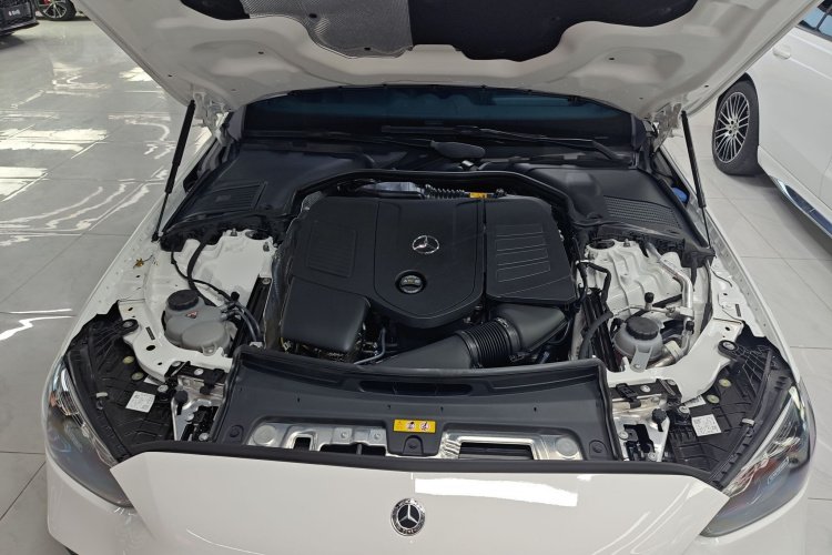 奔驰C级 2025款 C 260 L 运动版机舱底盘24