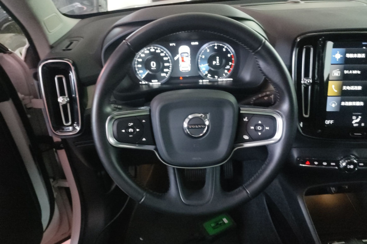 沃尔沃XC40 2020款 T3 智远豪华版中控内饰13